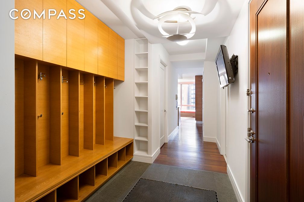 #7 photo, 30 West Street, Battery Park City , NY 10004