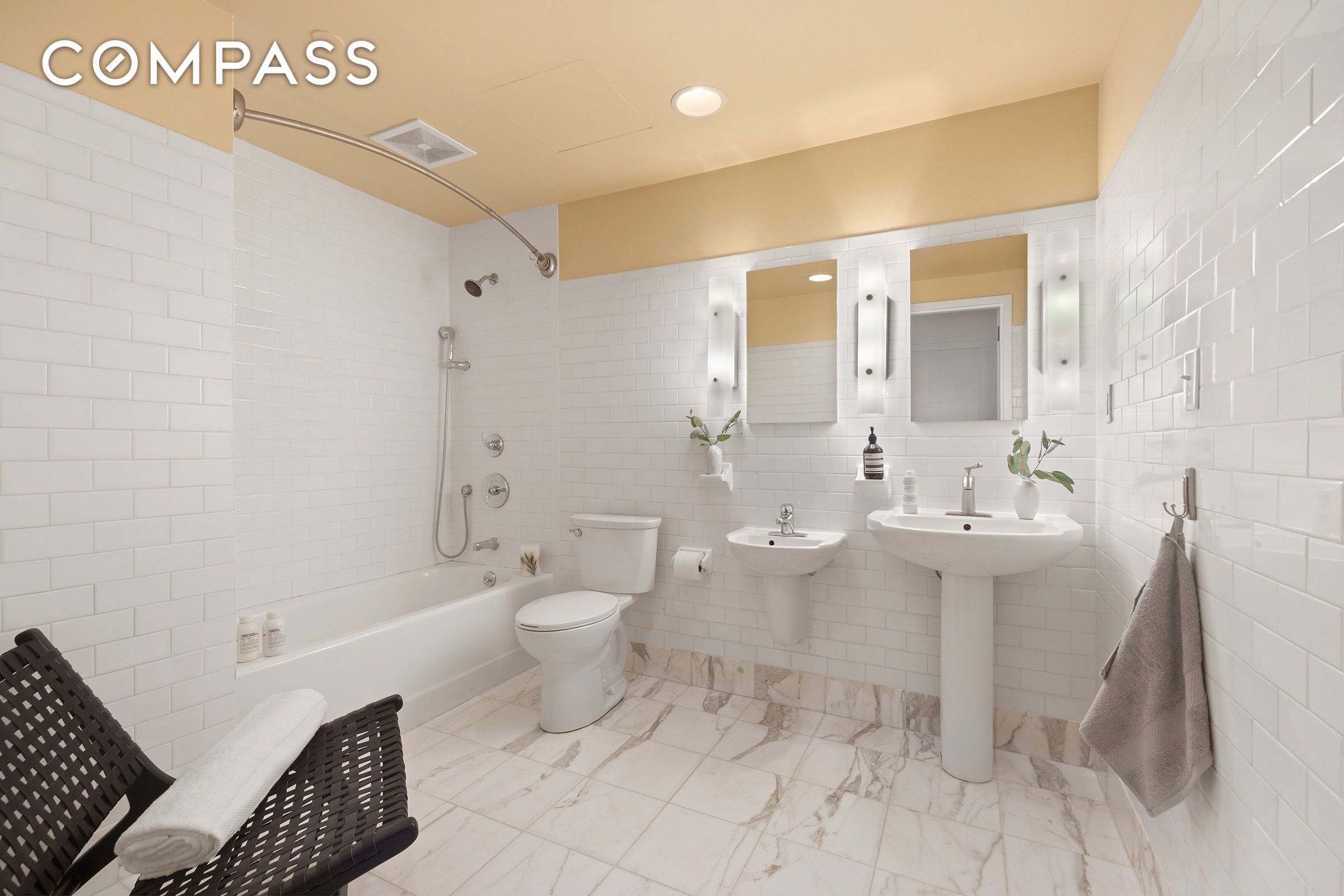 #8 photo, 19 Warren Street, TriBeCa , NY 10007