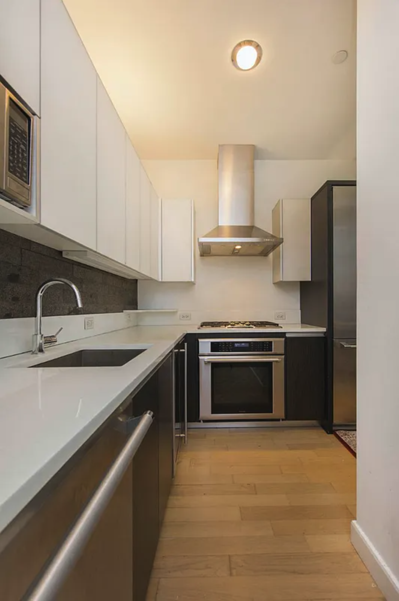 #5 photo, 247 W 46th Street, Theater District , NY 10036