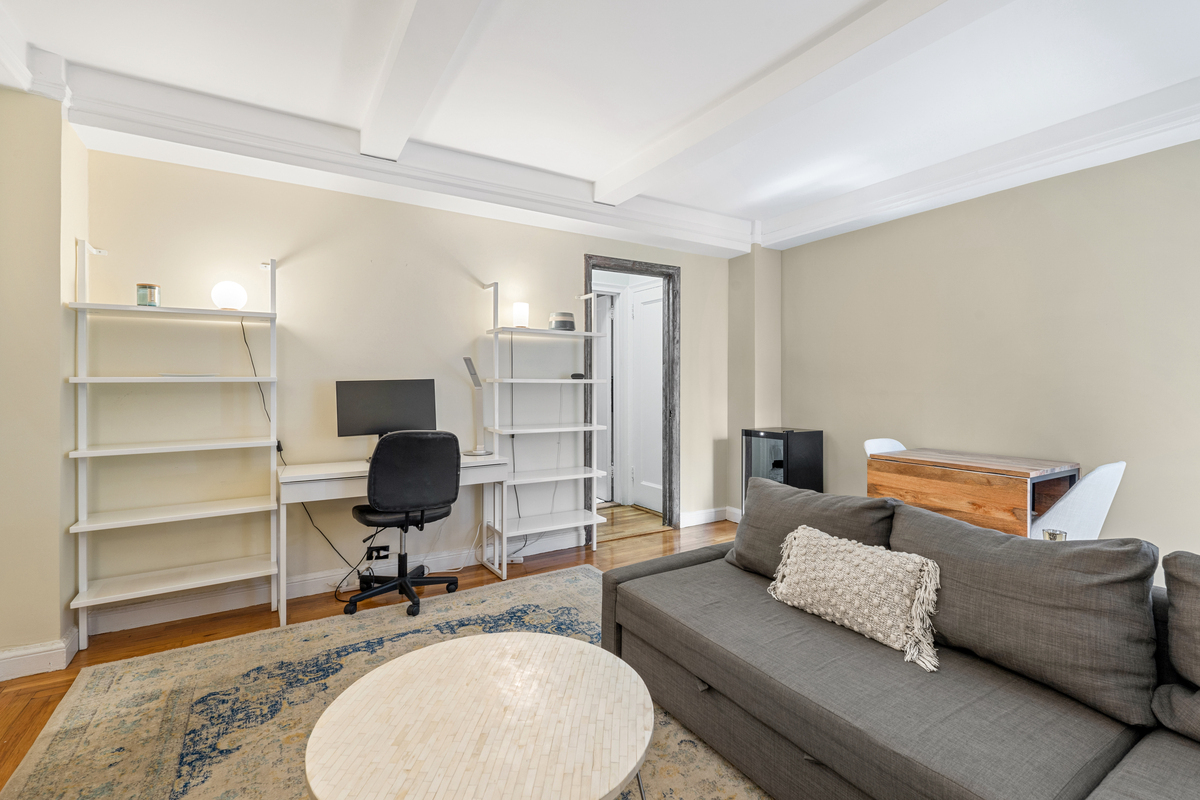 #4 photo, 333 E 43rd Street, マンハッタン Turtle Bay , NY 10017