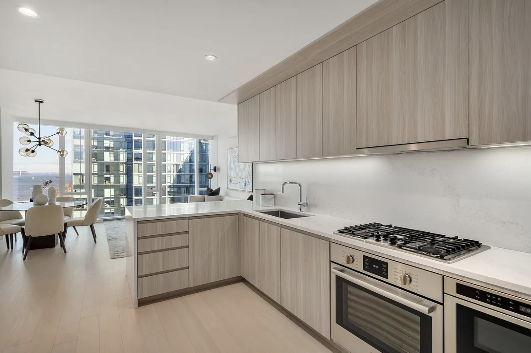 #8 photo, 675 W 59th Street, マンハッタン Lincoln Square , NY 10023