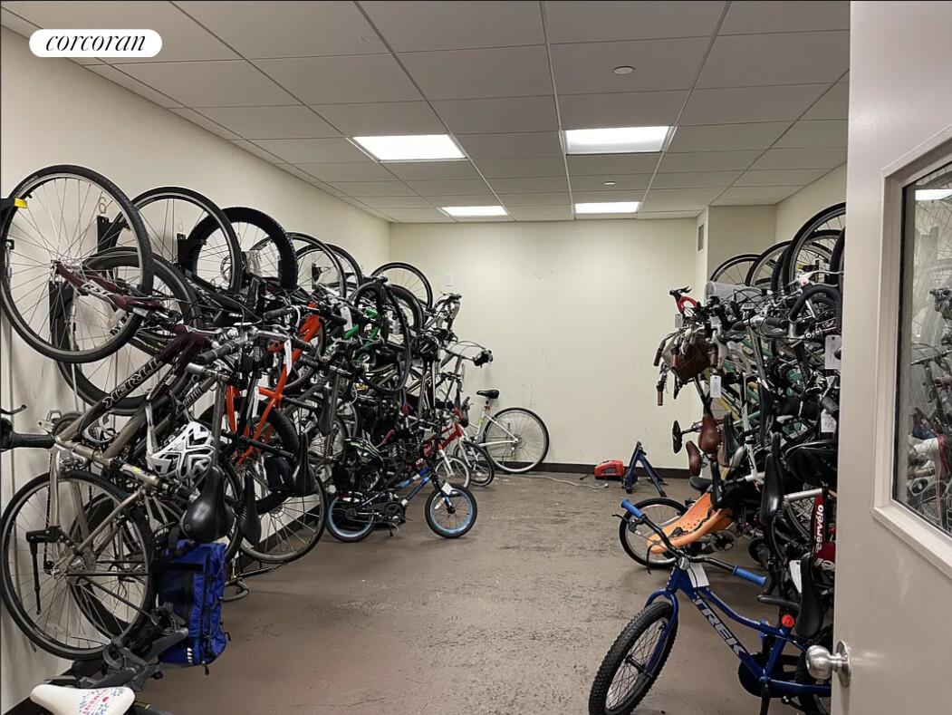 #15 photo, New York City, マンハッタン Hells Kitchen , NY 10019