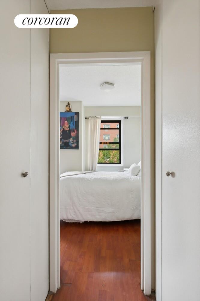 #4 photo, Woodside, Woodside , NY 11377