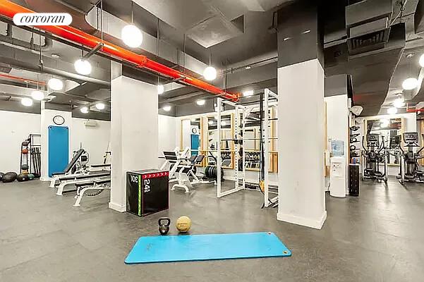 #15 photo, 245 W 99TH Street, マンハッタン Upper West Side , NY 10025