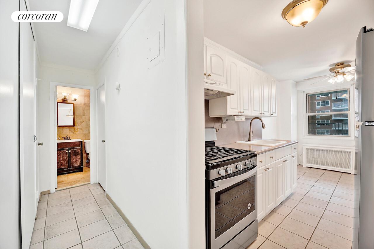 #7 photo, 2483 W 16TH Street, Gravesend , NY 11214