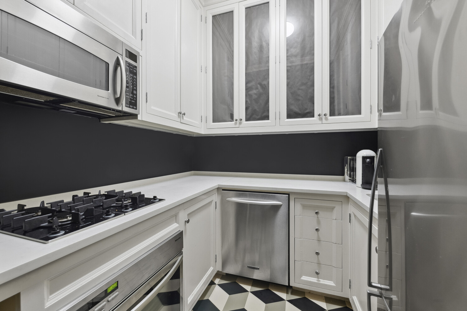 #9 photo, 25 E 69TH Street, マンハッタン Lenox Hill , NY 10021