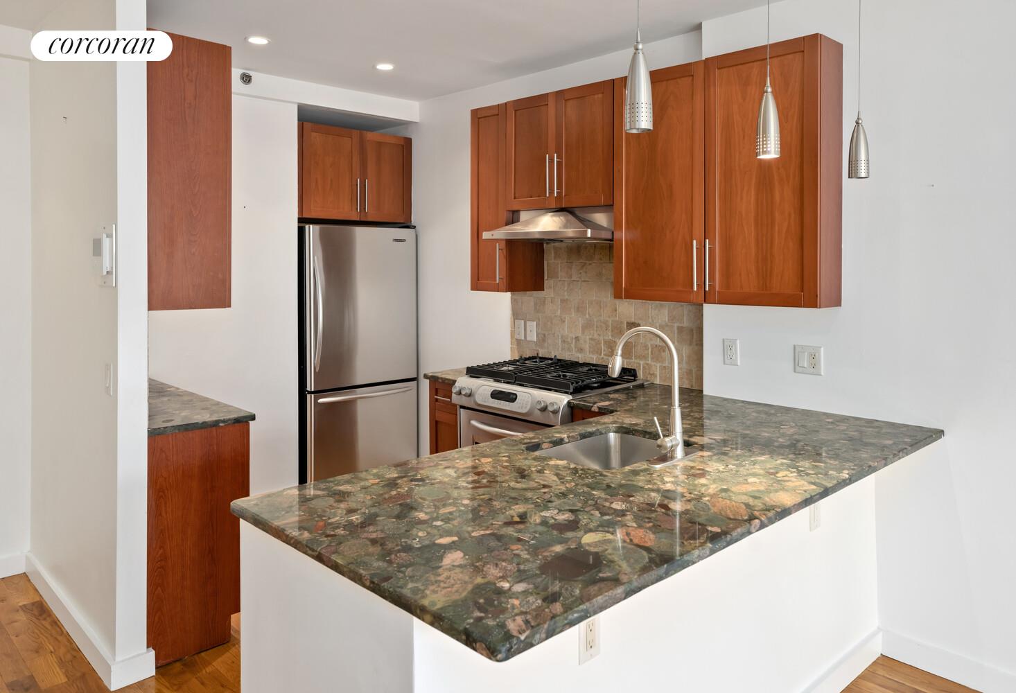 #5 photo, 450 E 117TH Street, マンハッタン East Harlem , NY 10035