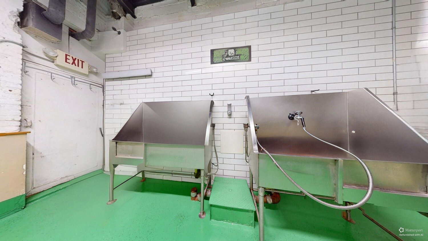 #16 photo, 45-44 VERNON Boulevard, Hunters Point , NY 11101