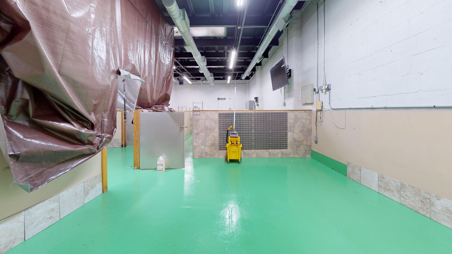 #17 photo, 45-44 VERNON Boulevard, Hunters Point , NY 11101