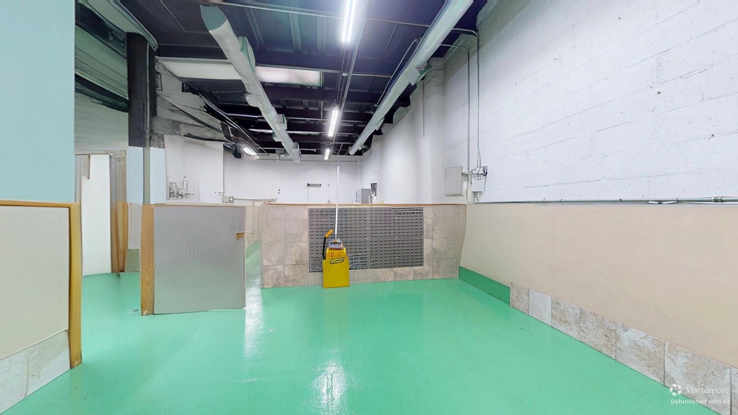 #19 photo, 45-44 VERNON Boulevard, Hunters Point , NY 11101