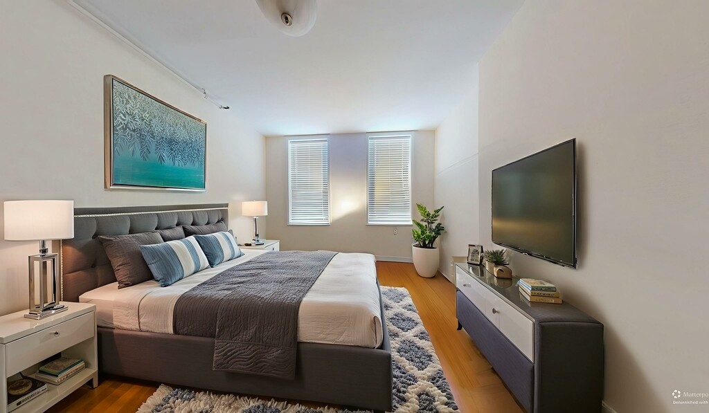 #7 photo, 45-44 VERNON Boulevard, Hunters Point , NY 11101