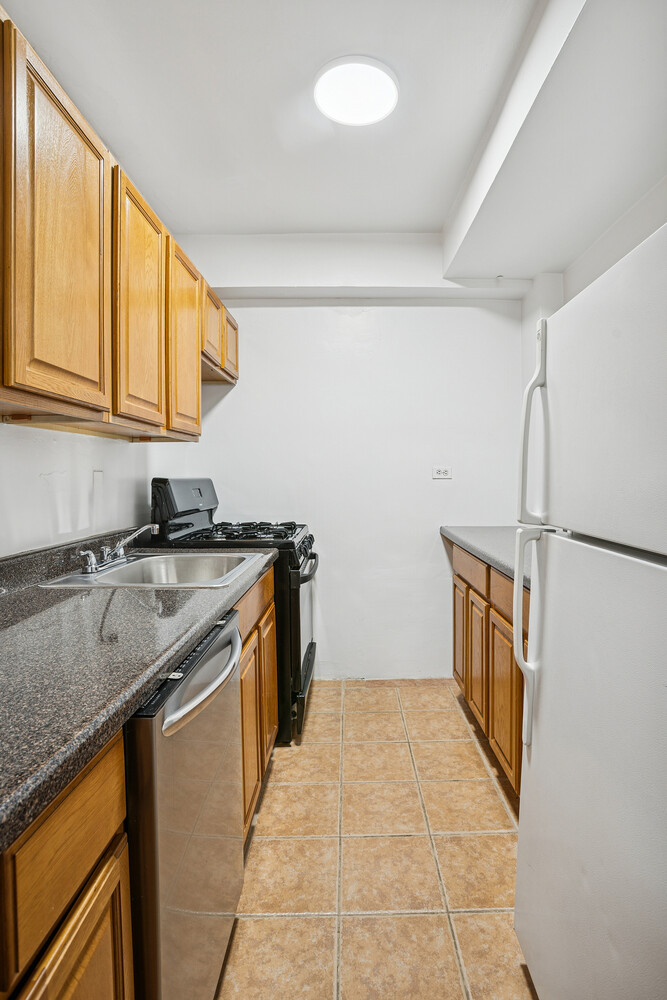 #5 photo, 225 E 46TH Street, マンハッタン Turtle Bay , NY 10017