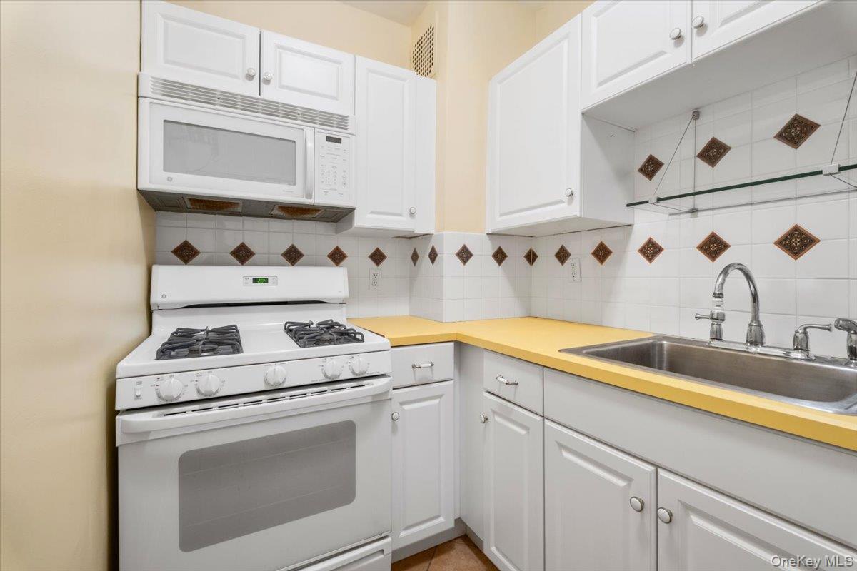 #12 photo, 281 Garth Road, Scarsdale , NY 10583