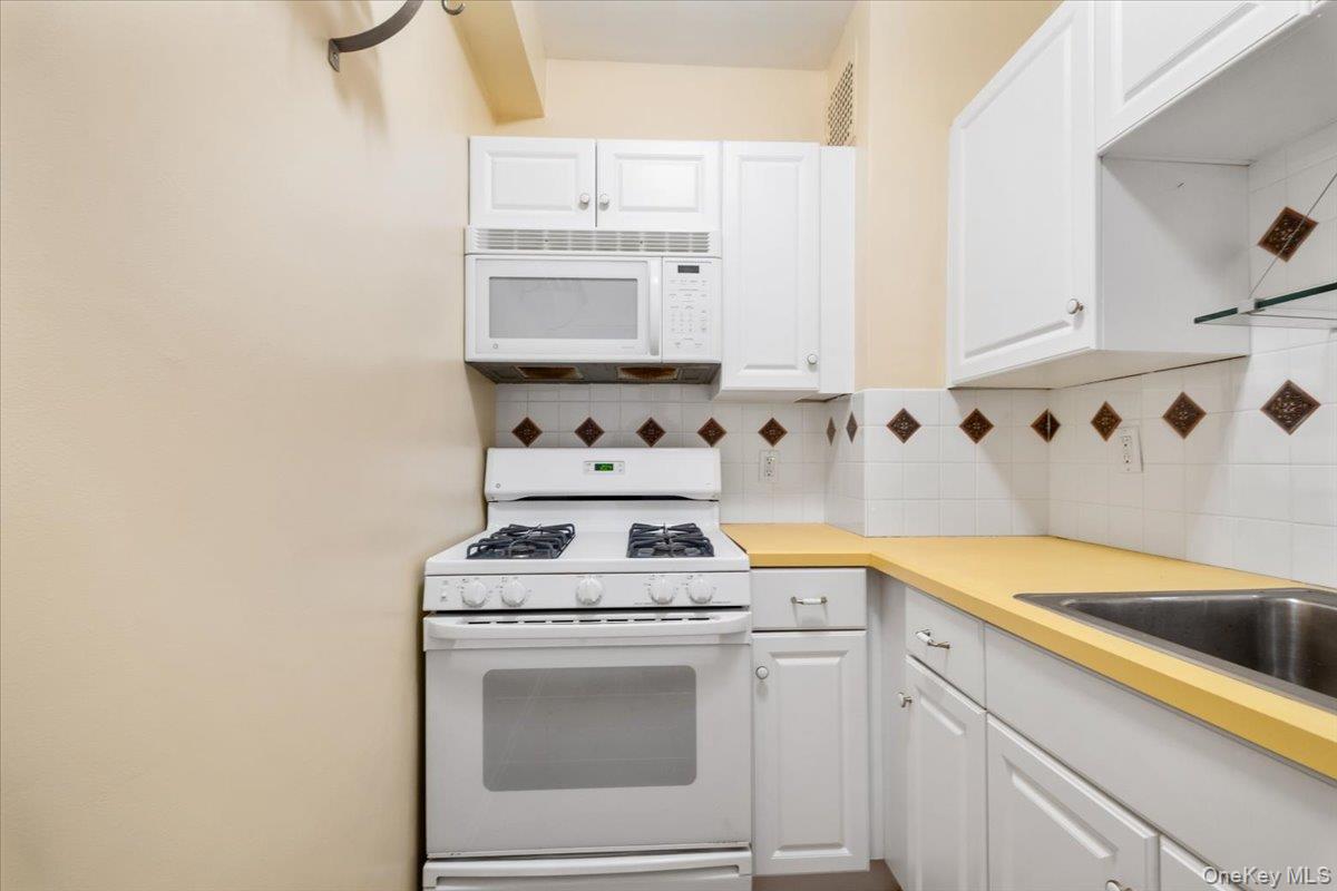 #13 photo, 281 Garth Road, Scarsdale , NY 10583