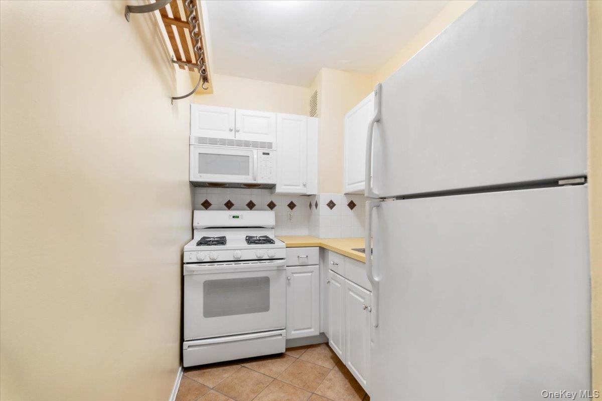 #15 photo, 281 Garth Road, Scarsdale , NY 10583