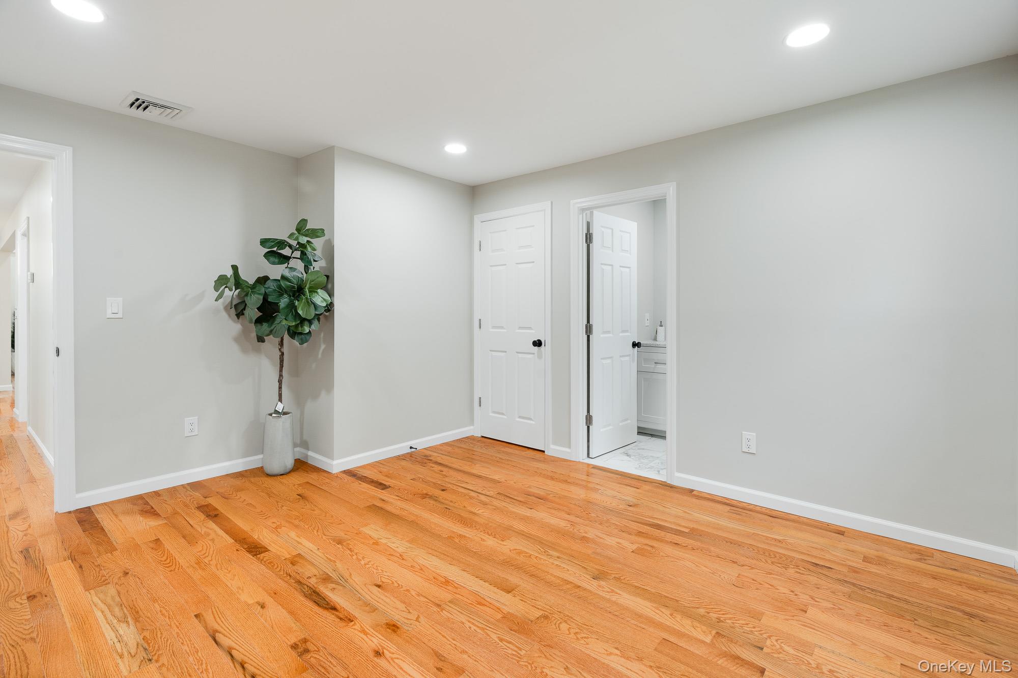 #15 photo, 3167 Lincoln Drive, Mohegan Lake , NY 10547