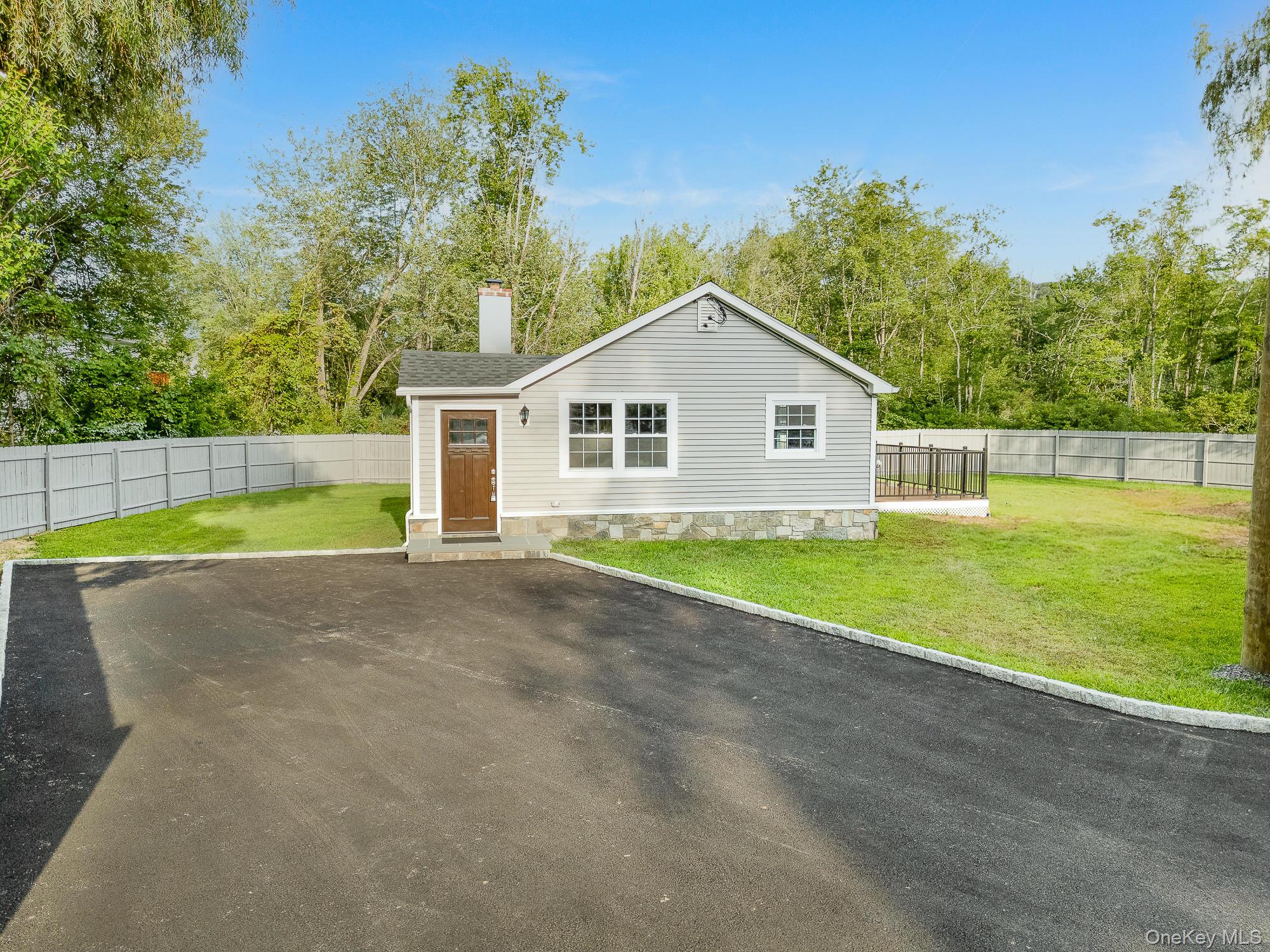 #3 photo, 3167 Lincoln Drive, Mohegan Lake , NY 10547