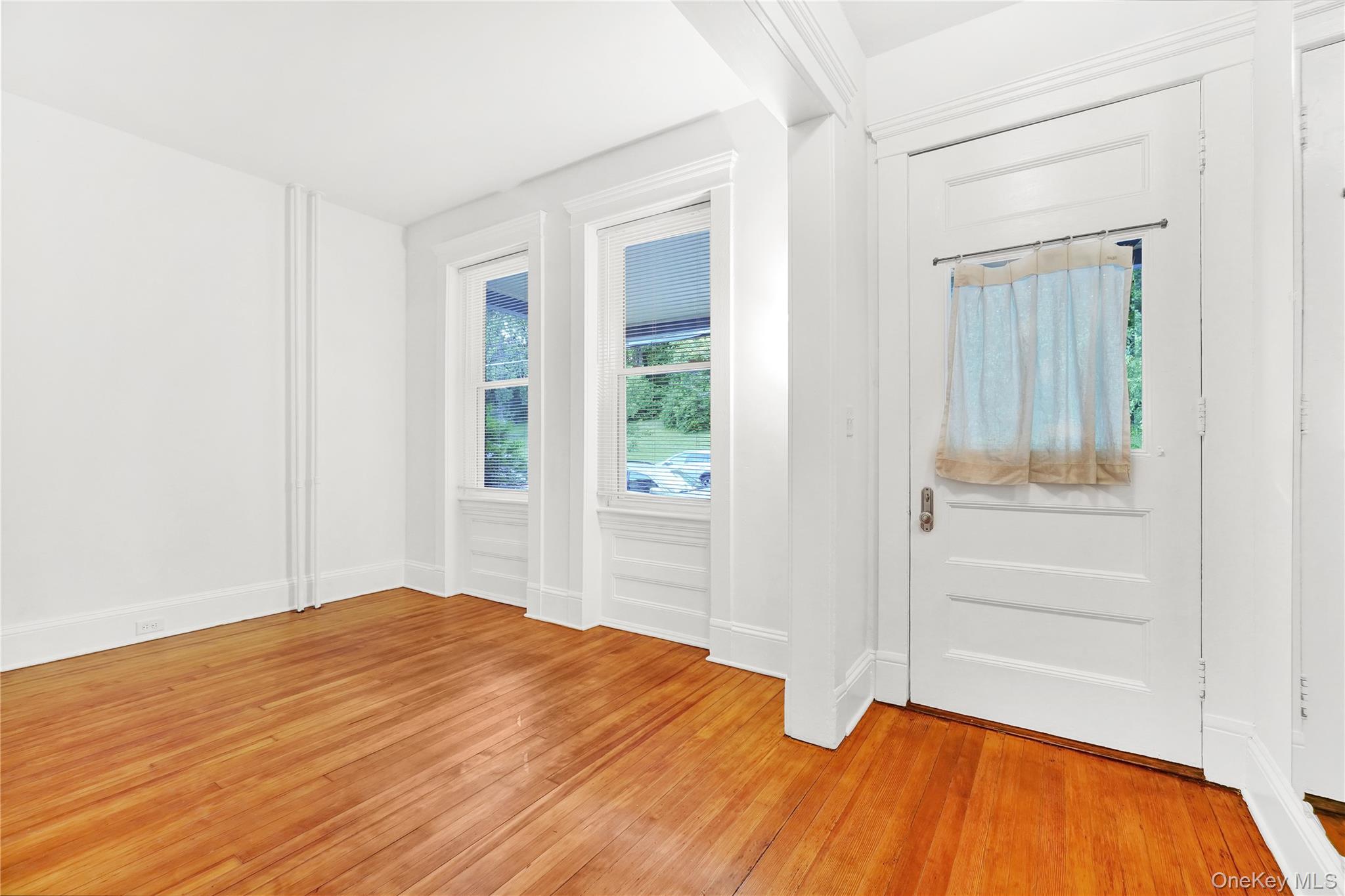 #14 photo, 158 Dubois Street, Newburgh , NY 12550