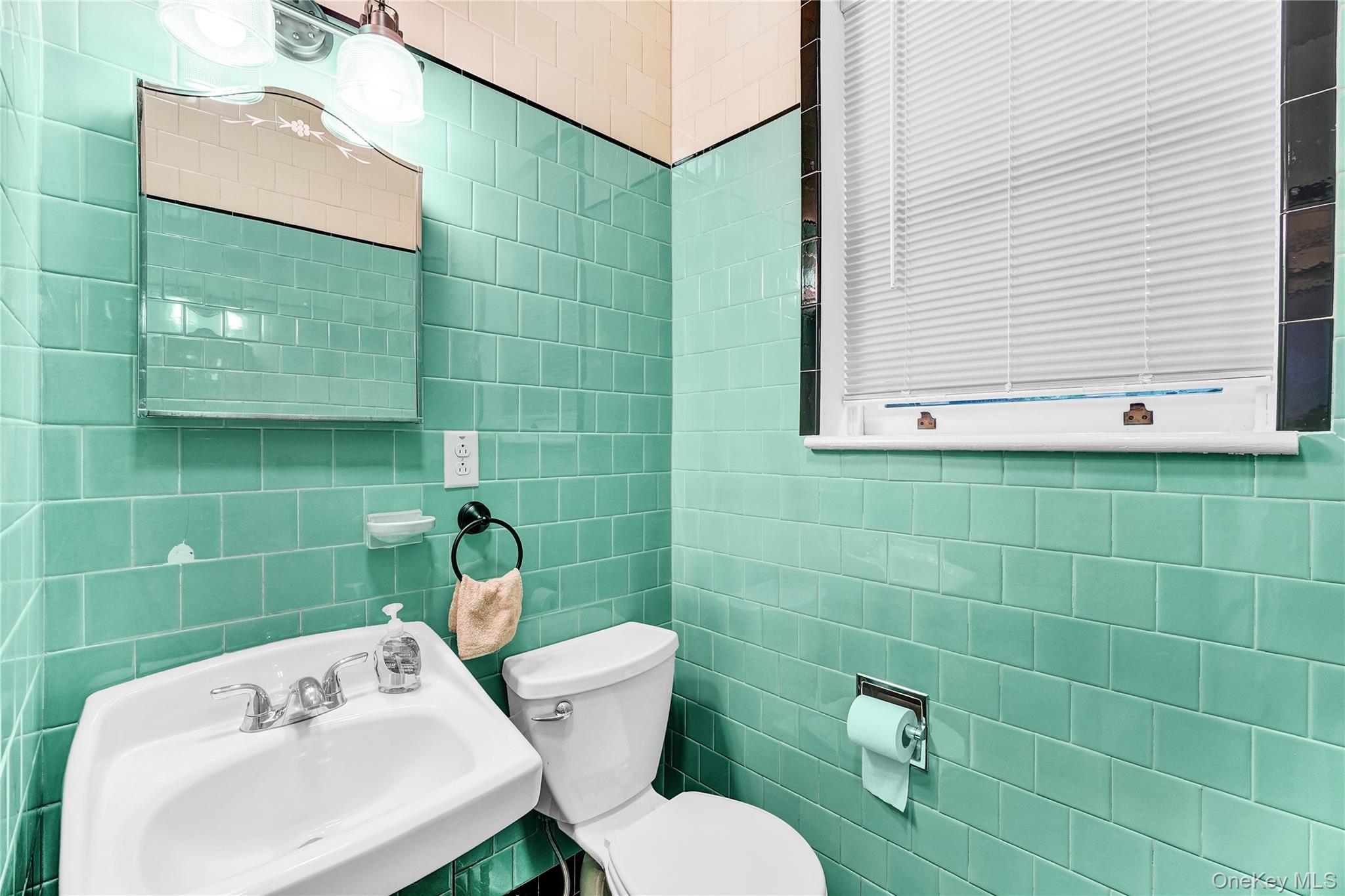 #6 photo, 158 Dubois Street, Newburgh , NY 12550