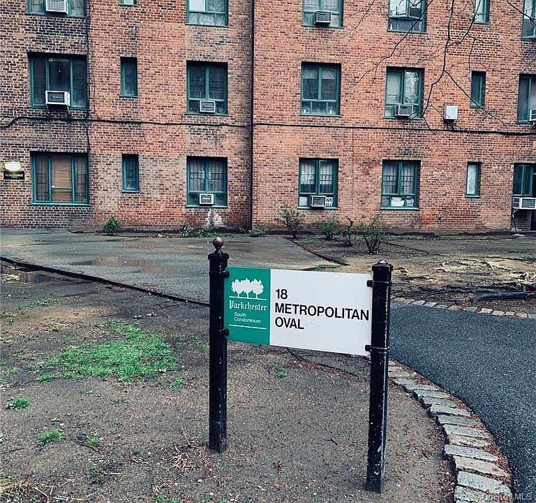 #1 photo, 18 Metropolitan Oval, ブロンクス区 Bronx , NY 10462