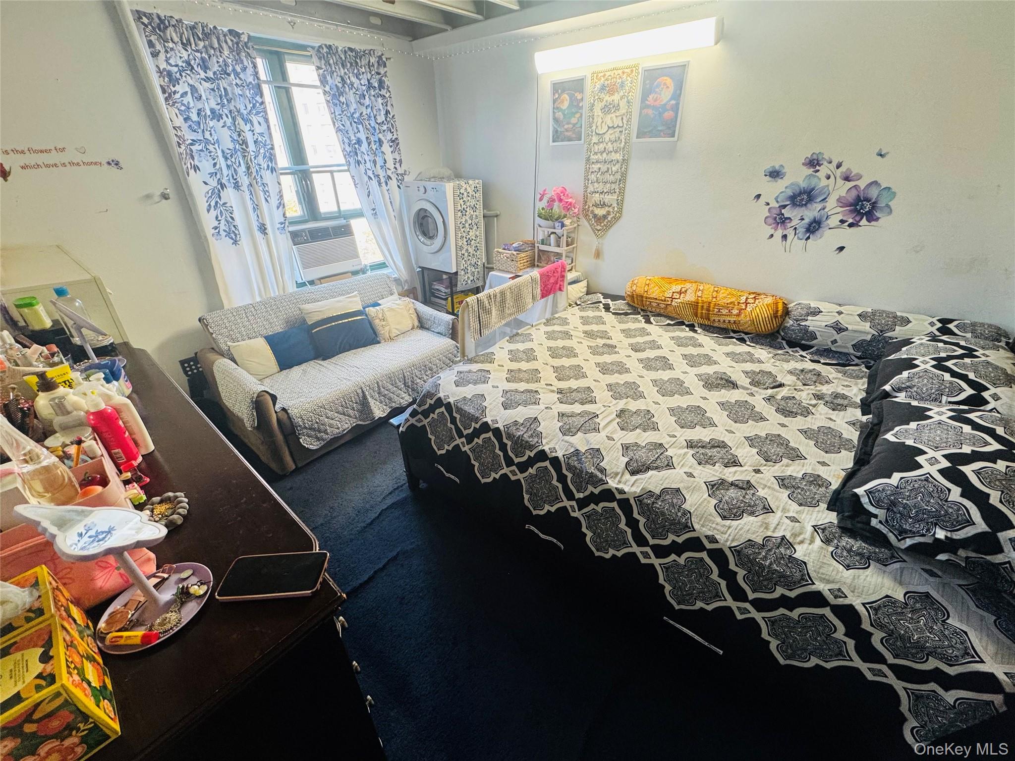 #4 photo, 18 Metropolitan Oval, ブロンクス区 Bronx , NY 10462