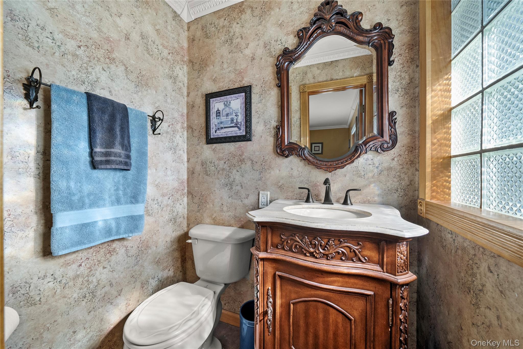 #13 photo, 40 Stonywood Drive, Commack , NY 11725