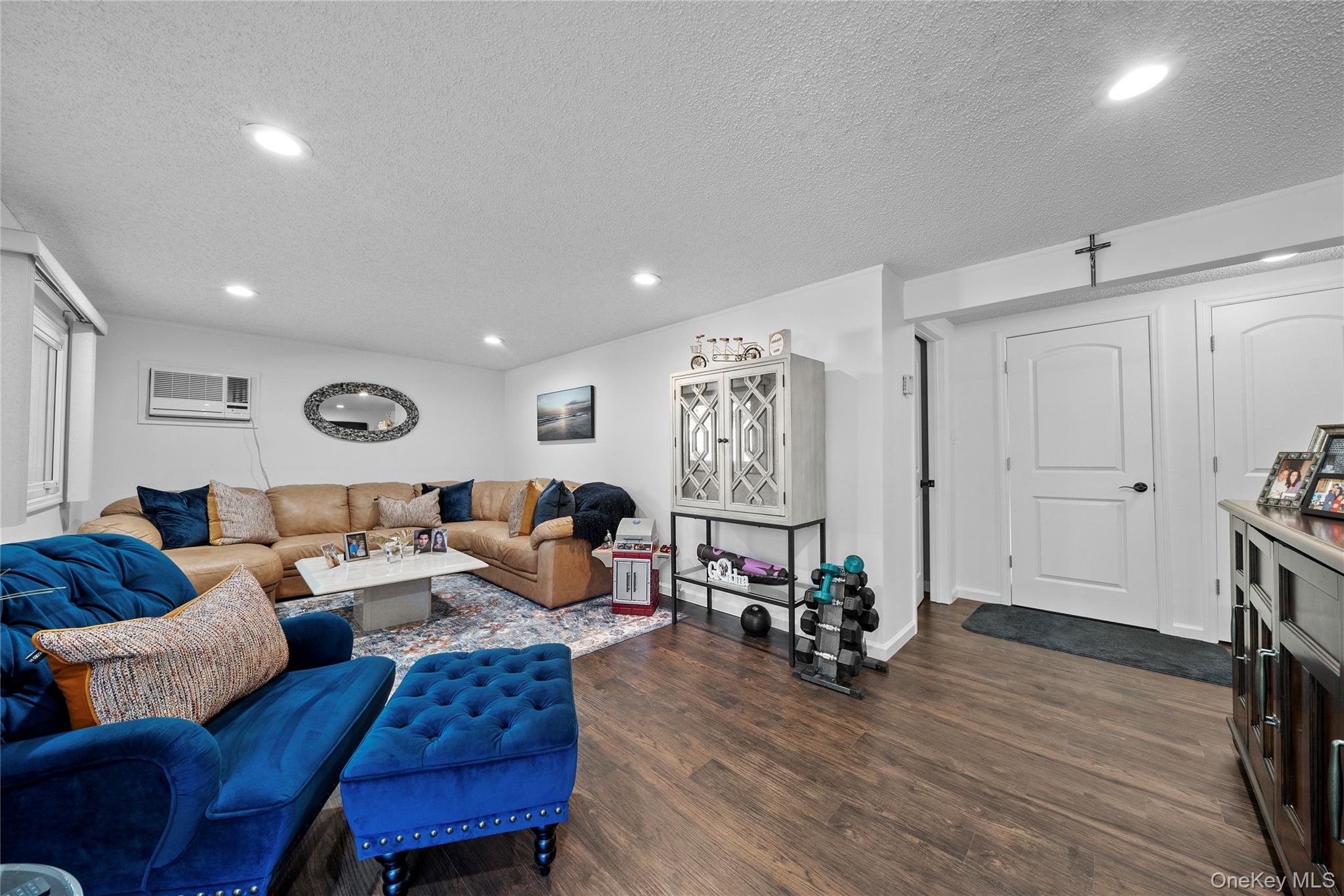 #17 photo, 40 Stonywood Drive, Commack , NY 11725