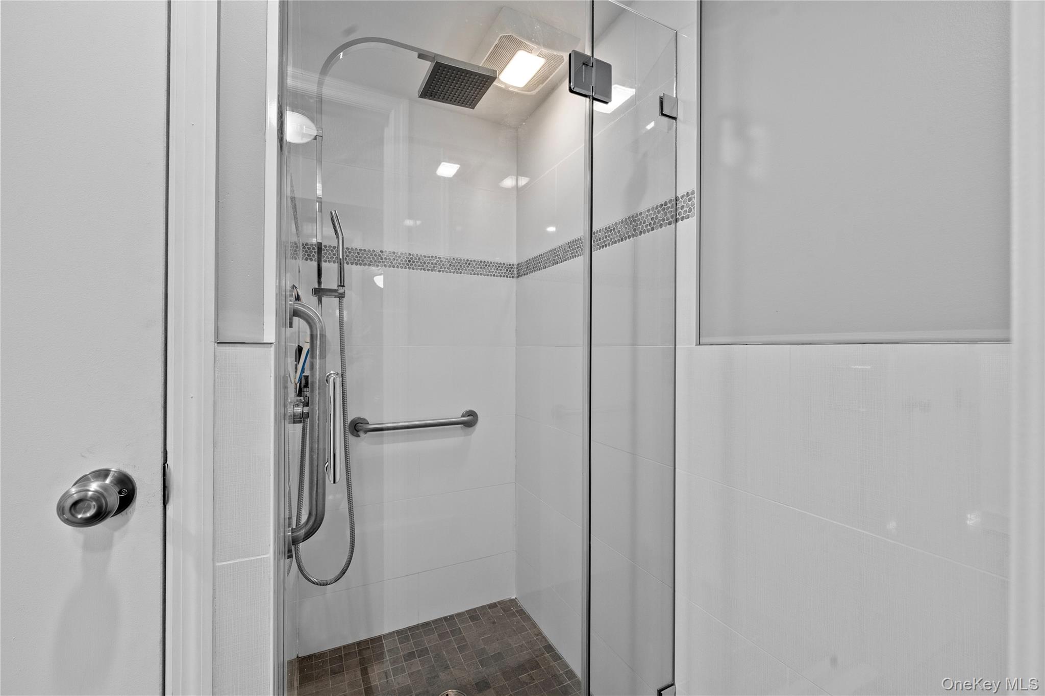 #20 photo, 40 Stonywood Drive, Commack , NY 11725