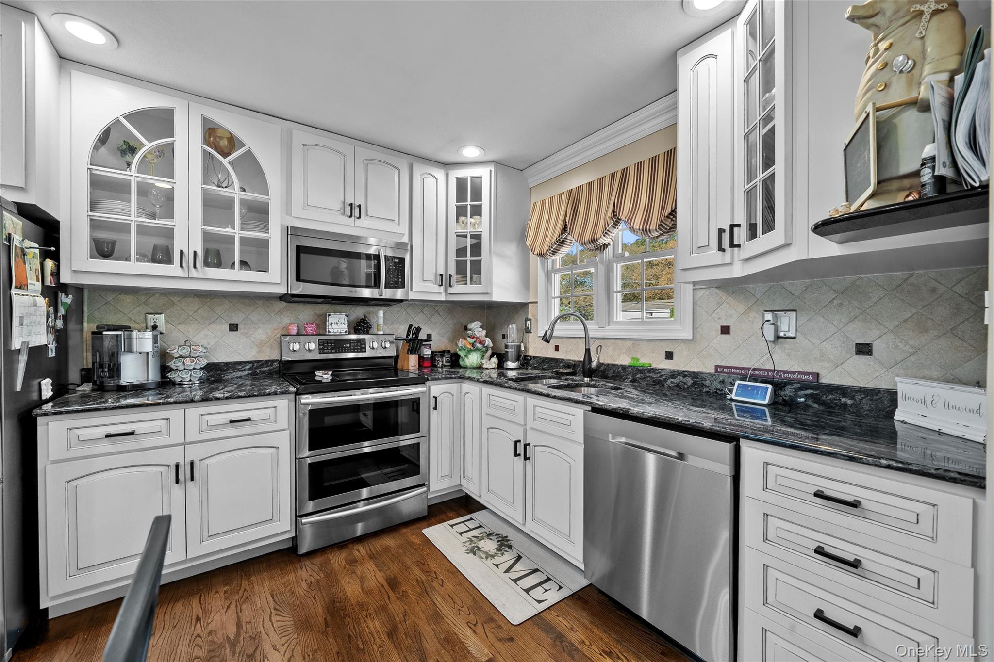 #7 photo, 40 Stonywood Drive, Commack , NY 11725