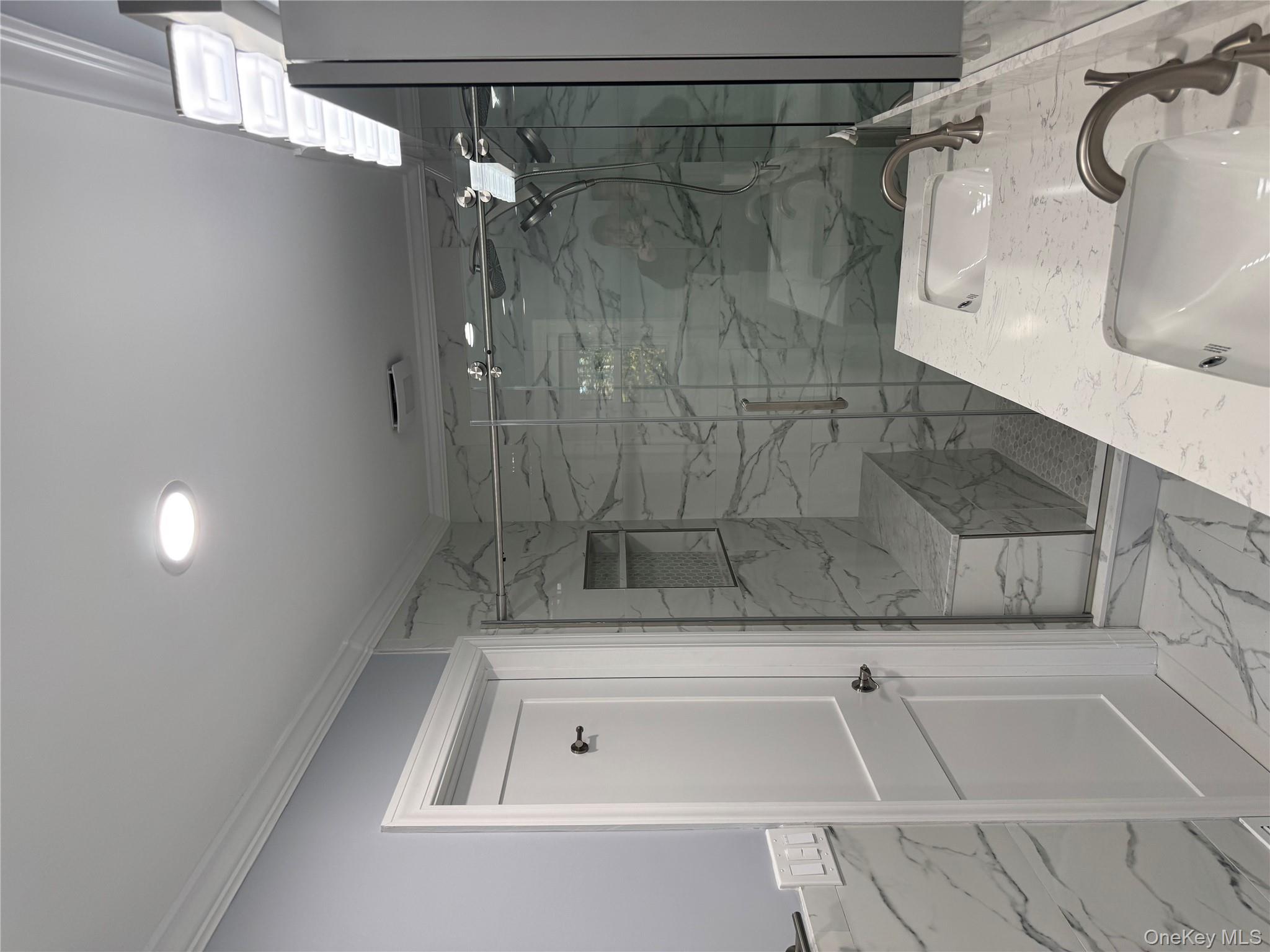 #14 photo, 16 Huntington Commons, Yaphank , NY 11980