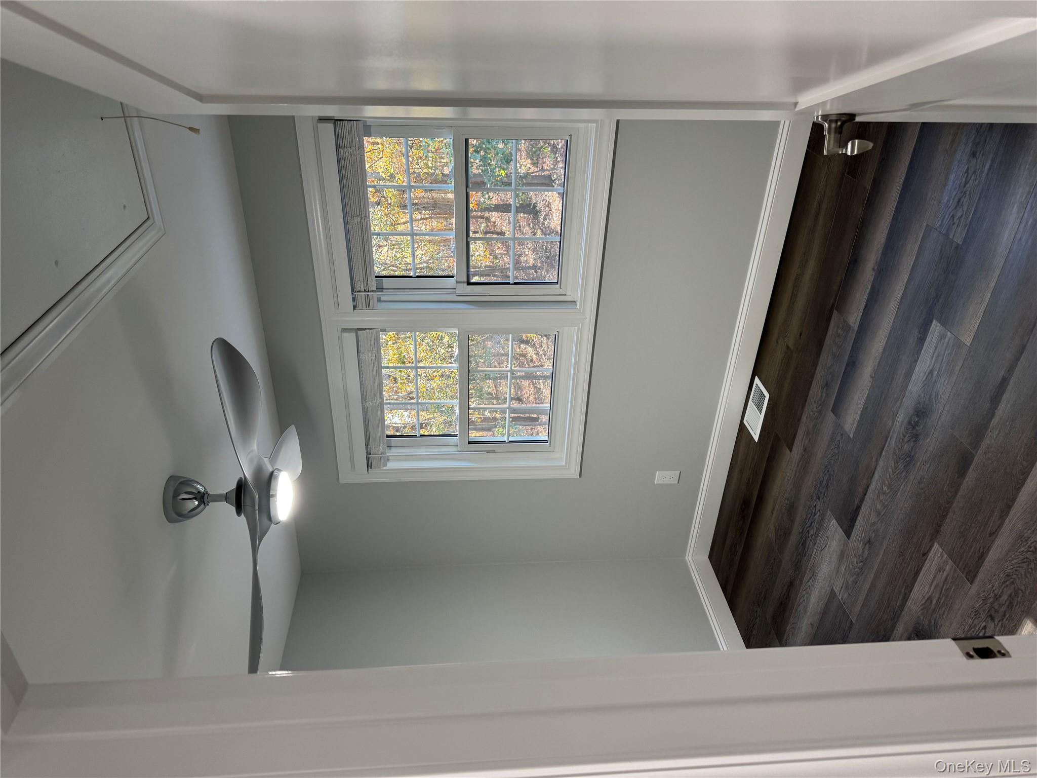 #15 photo, 16 Huntington Commons, Yaphank , NY 11980