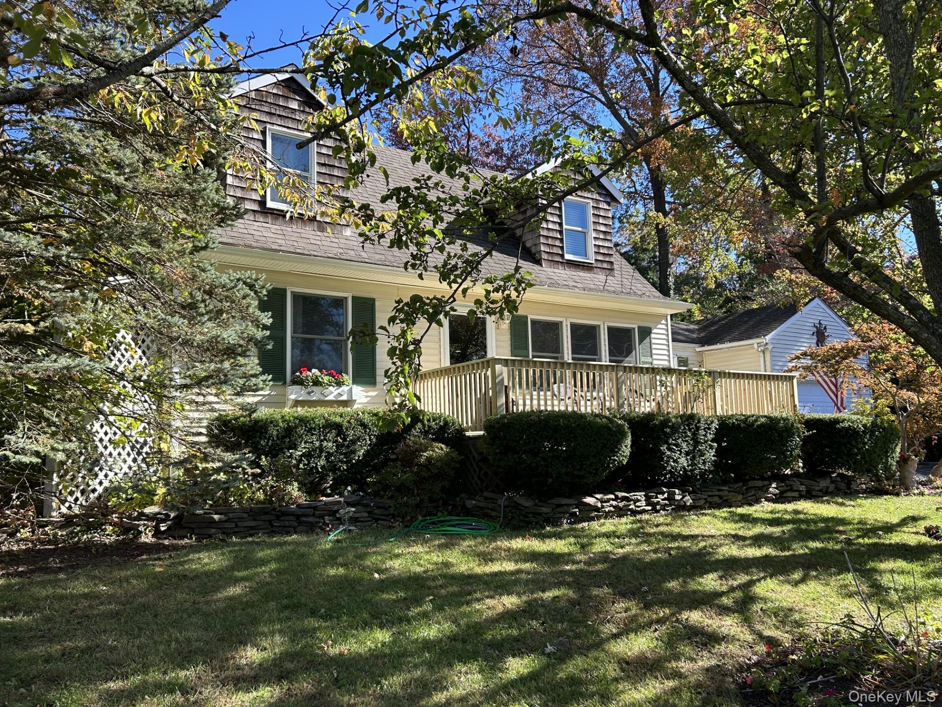 #1 photo, 21 Lakeview Drive, サフォーク郡 Middle Island , NY 11953