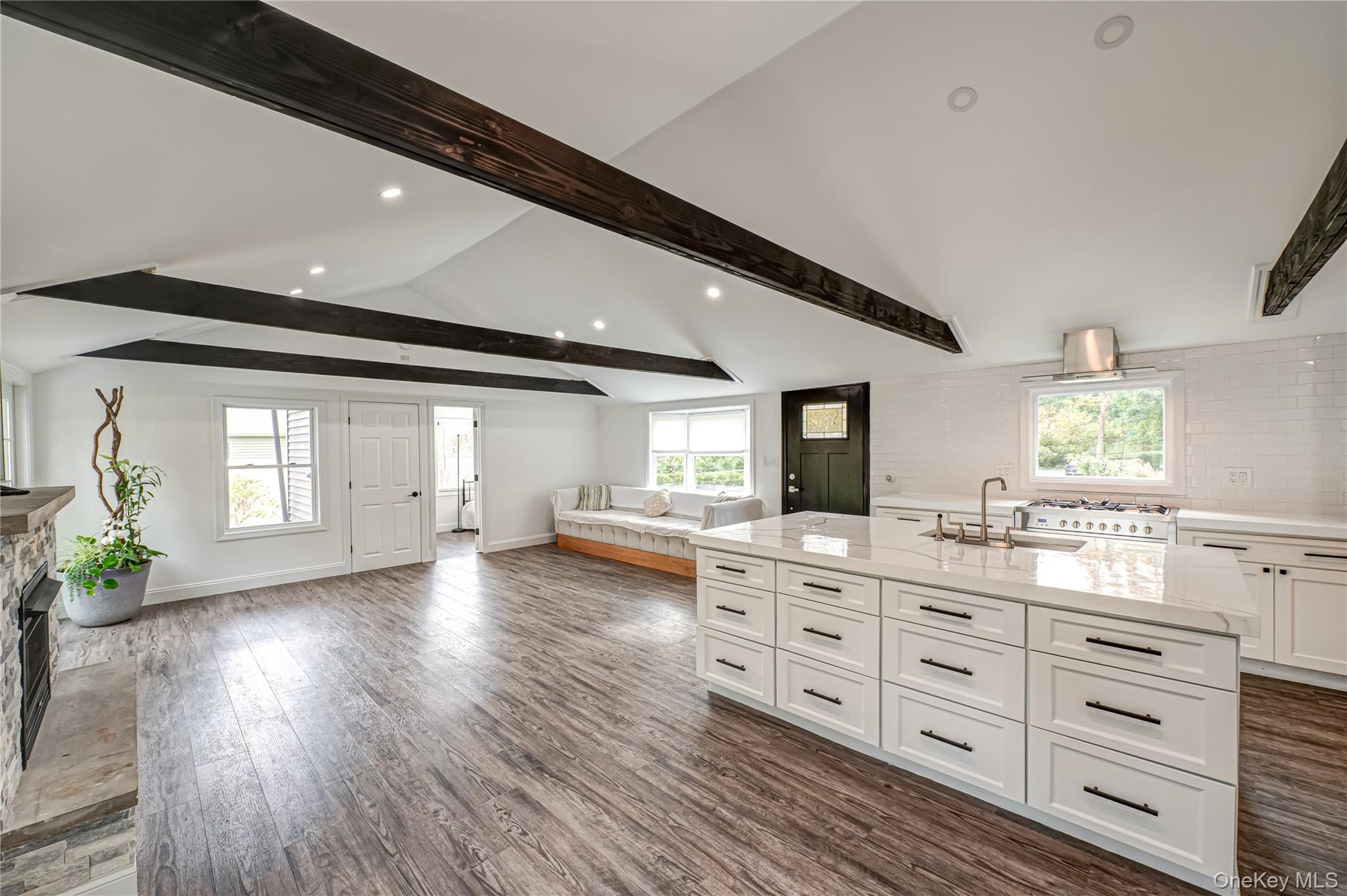 #12 photo, 39 Lynncliff Road, Hampton Bays , NY 11946