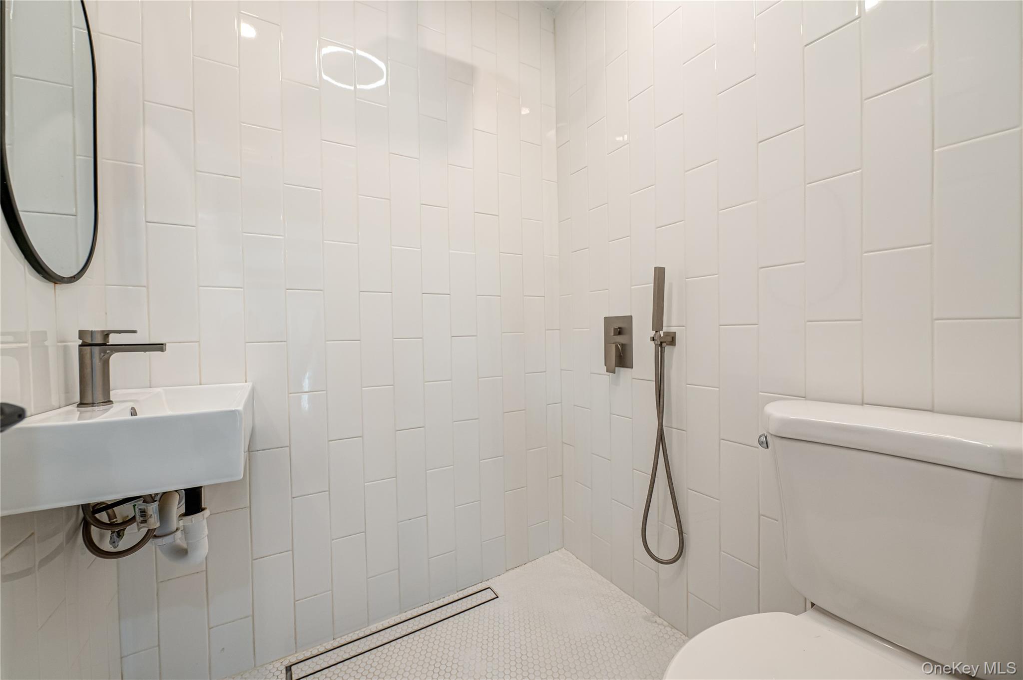 #7 photo, 39 Lynncliff Road, Hampton Bays , NY 11946