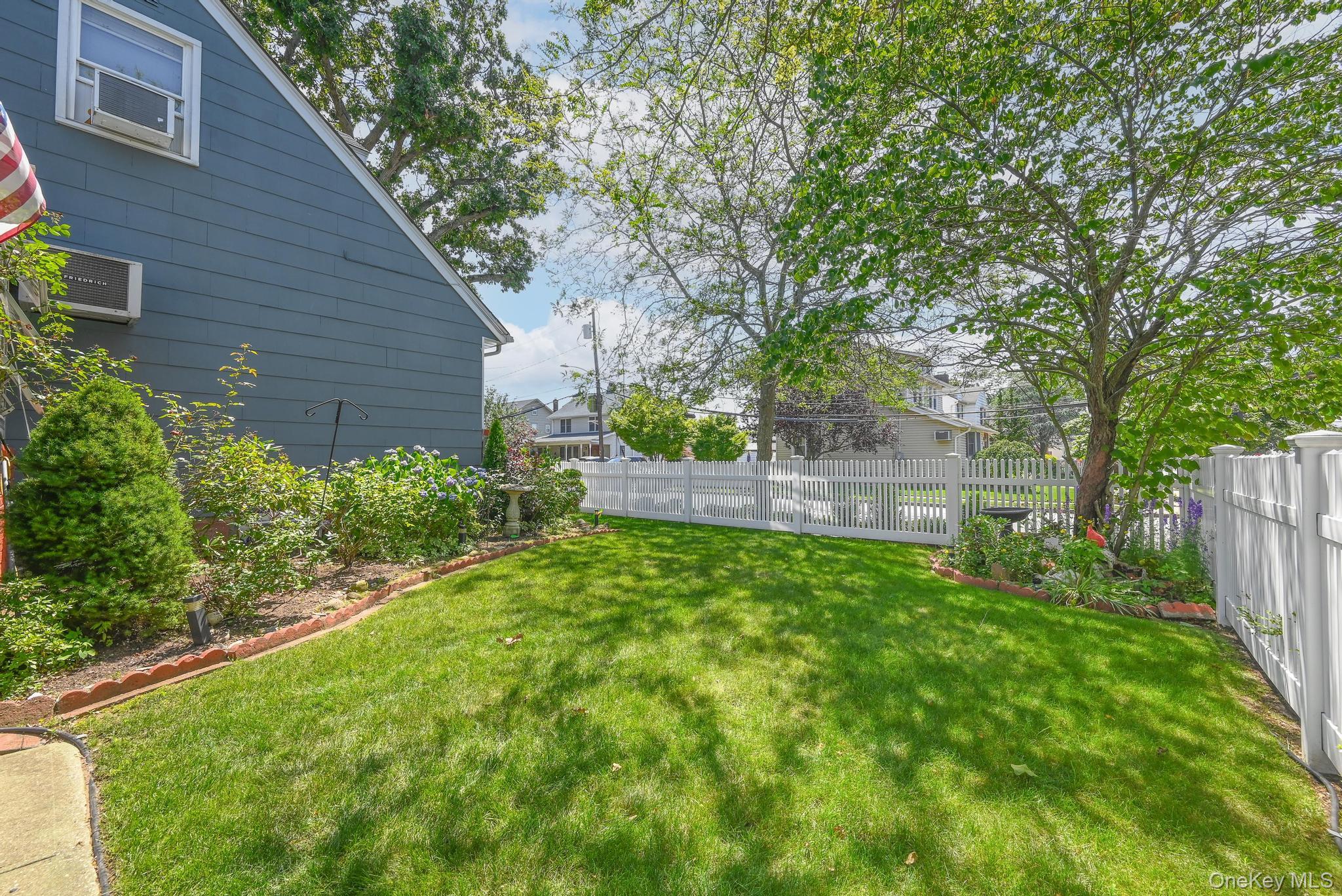 #10 photo, 118 Edmund, Lynbrook , NY 11563