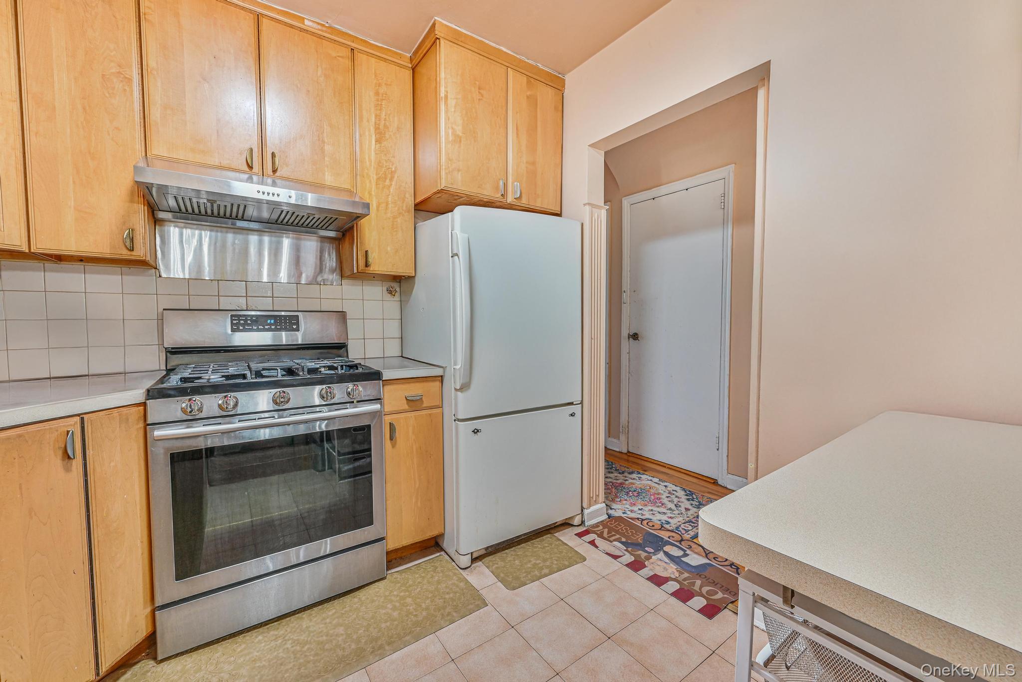 #14 photo, 118 Edmund, Lynbrook , NY 11563