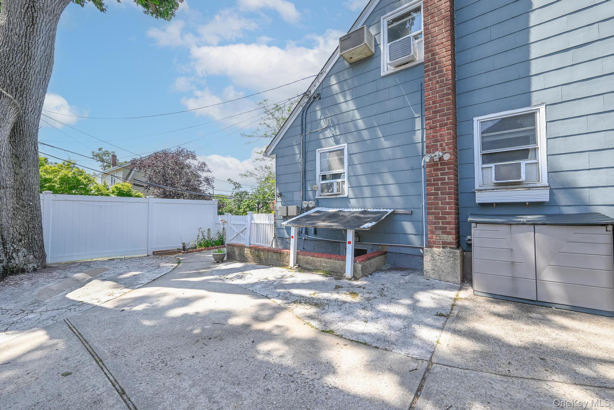 #4 photo, 118 Edmund, Lynbrook , NY 11563