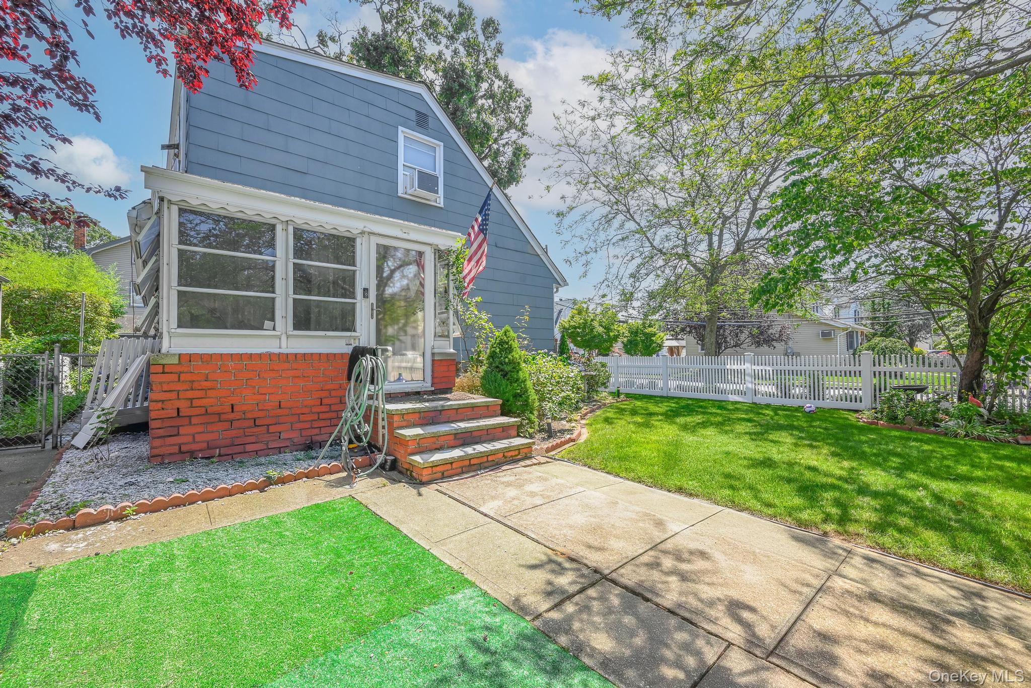 #7 photo, 118 Edmund, Lynbrook , NY 11563