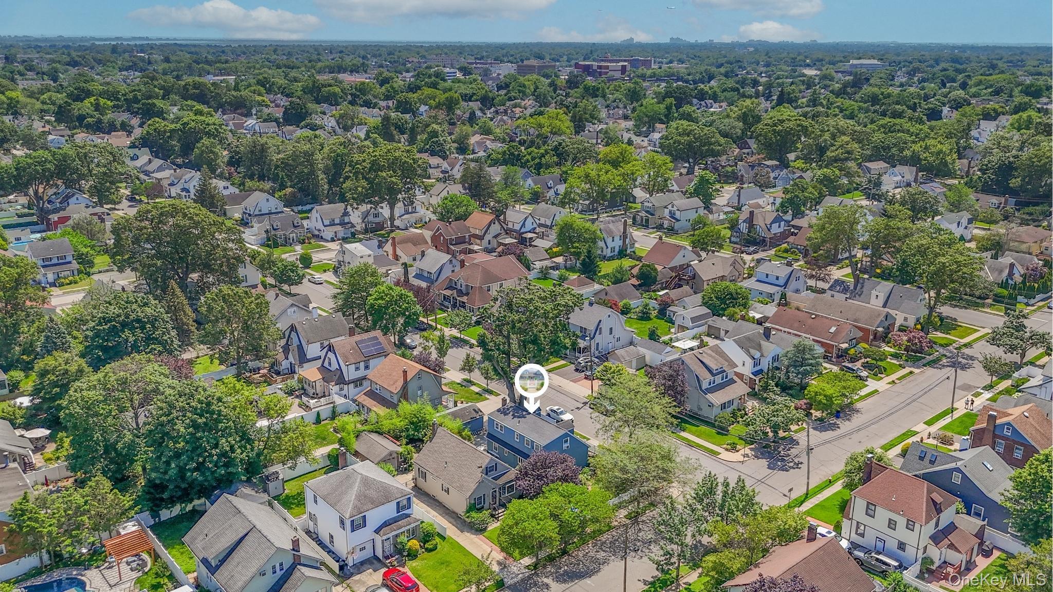 #8 photo, 118 Edmund, Lynbrook , NY 11563