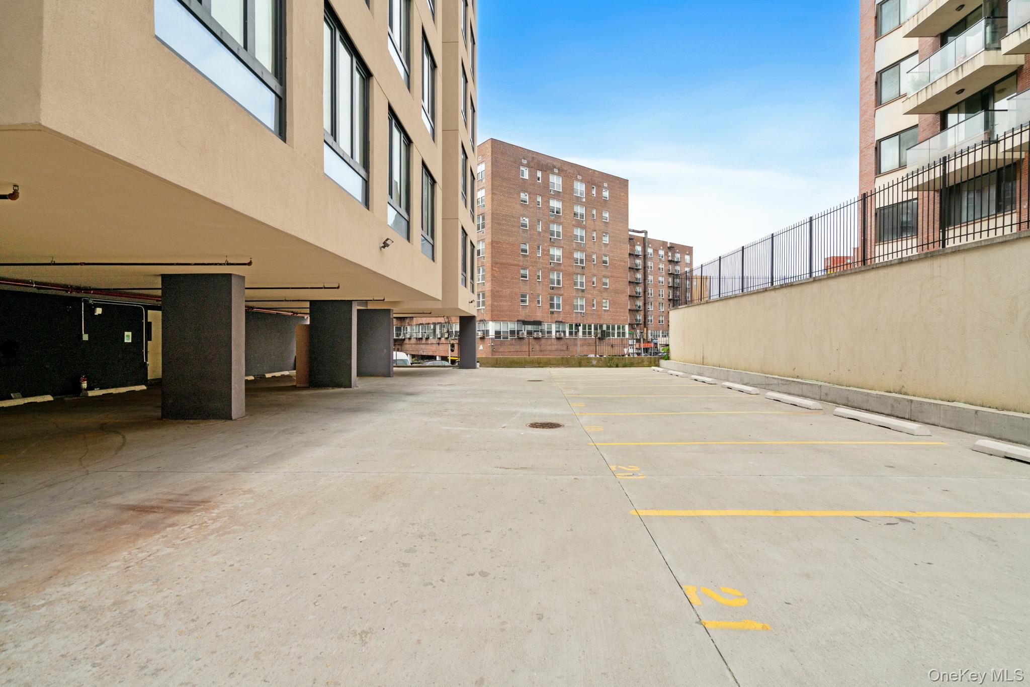 #15 photo, 13825 Barclay Ave, クイーンズ区 Flushing , NY 11354