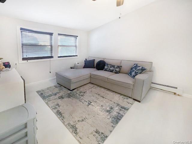 #12 photo, 62 Old Farm Road, ナッソー郡 Levittown , NY 11756