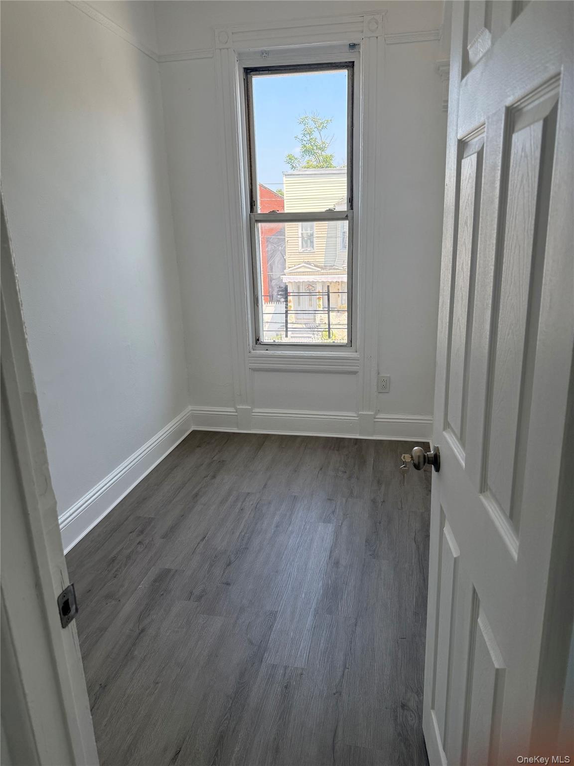 #4 photo, 206 Elton Street, Brooklyn , NY 11208