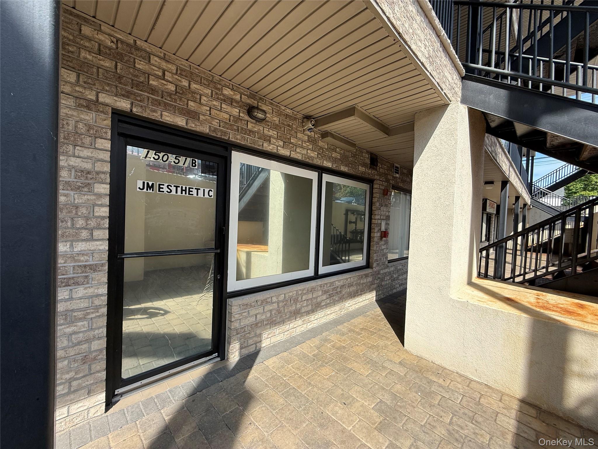 #1 photo, 15051 14th Avenue, クイーンズ区 Whitestone , NY 11357