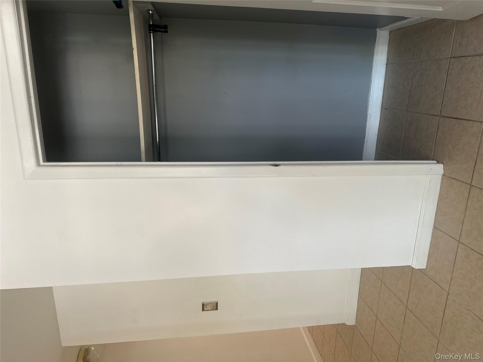 #3 photo, 40-35 95th Street, クイーンズ区 Elmhurst , NY 11373