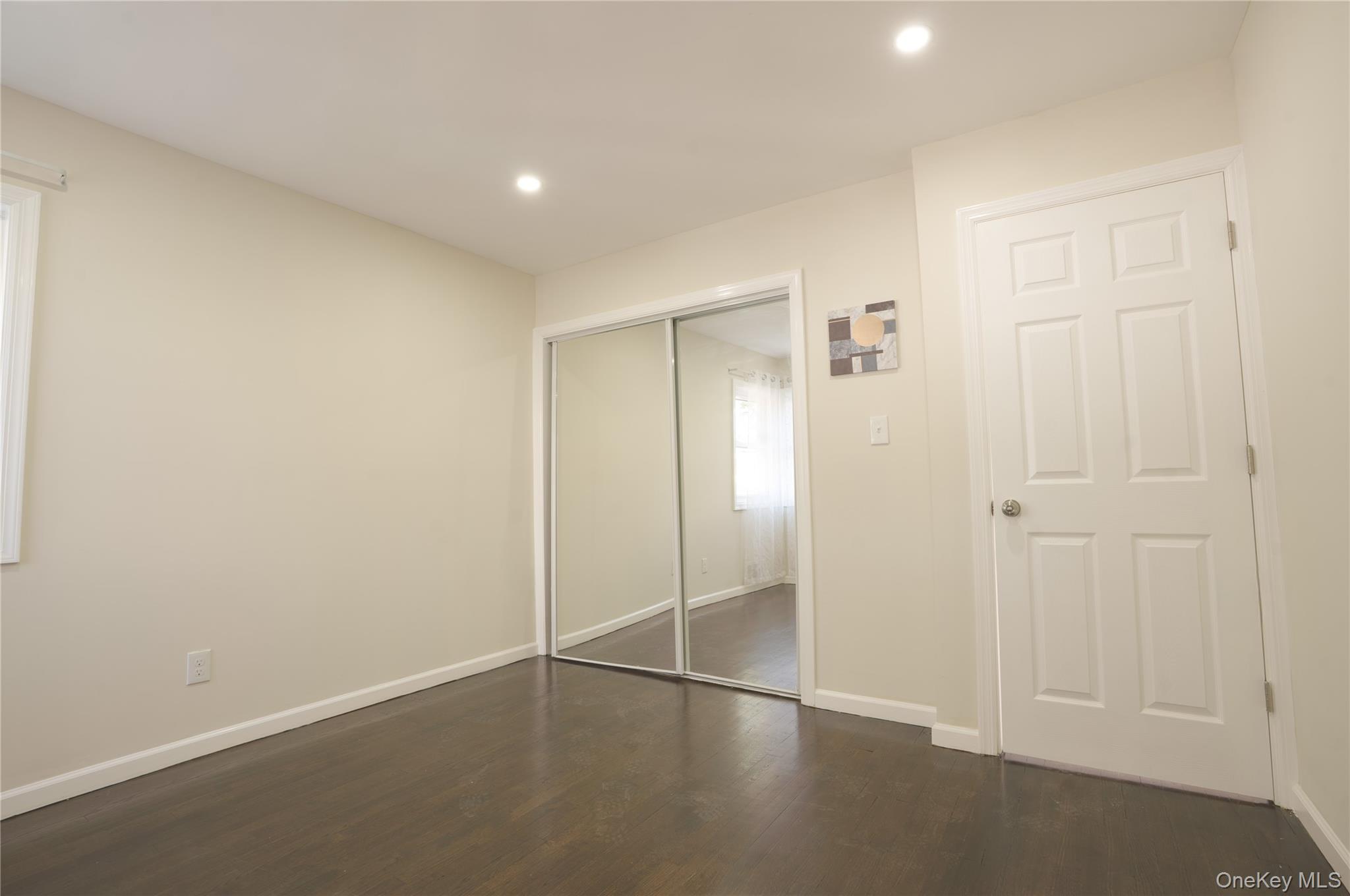 #16 photo, 351 Wicks Road, サフォーク郡 Brentwood , NY 11717