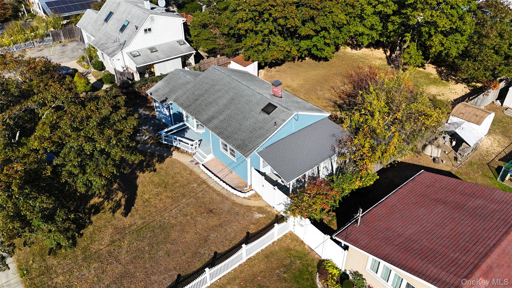 #2 photo, 351 Wicks Road, サフォーク郡 Brentwood , NY 11717