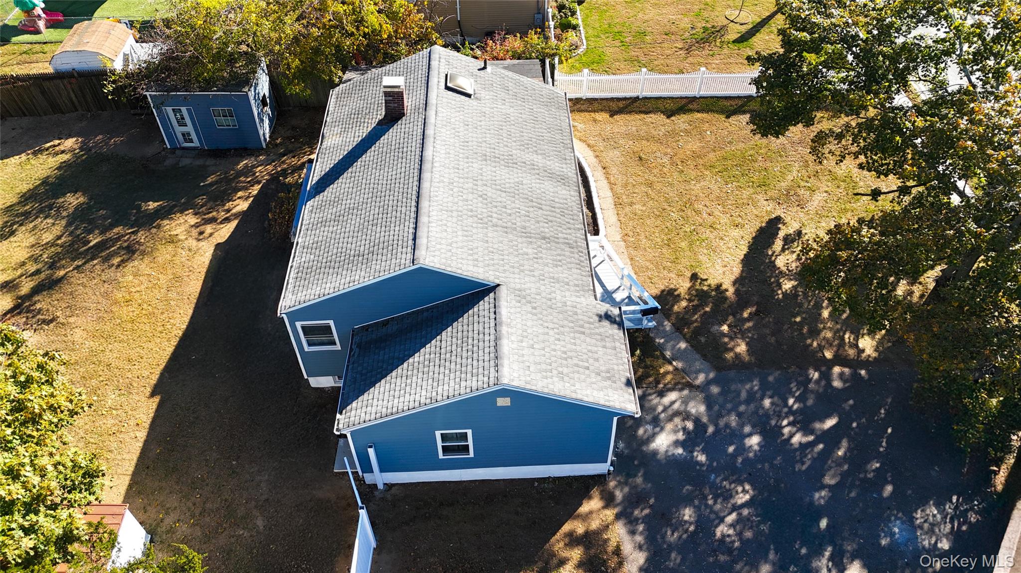 #3 photo, 351 Wicks Road, サフォーク郡 Brentwood , NY 11717