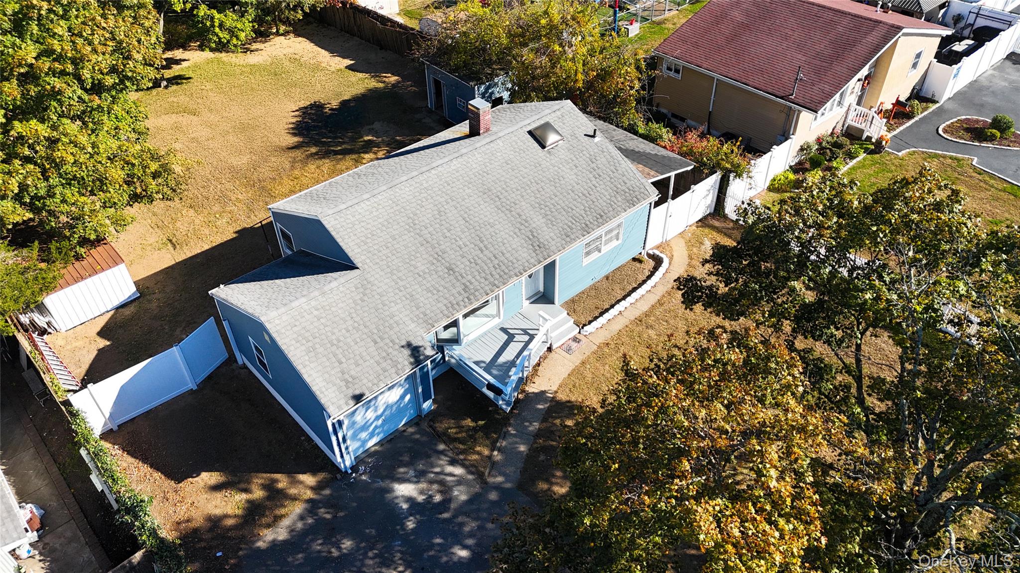 #4 photo, 351 Wicks Road, サフォーク郡 Brentwood , NY 11717