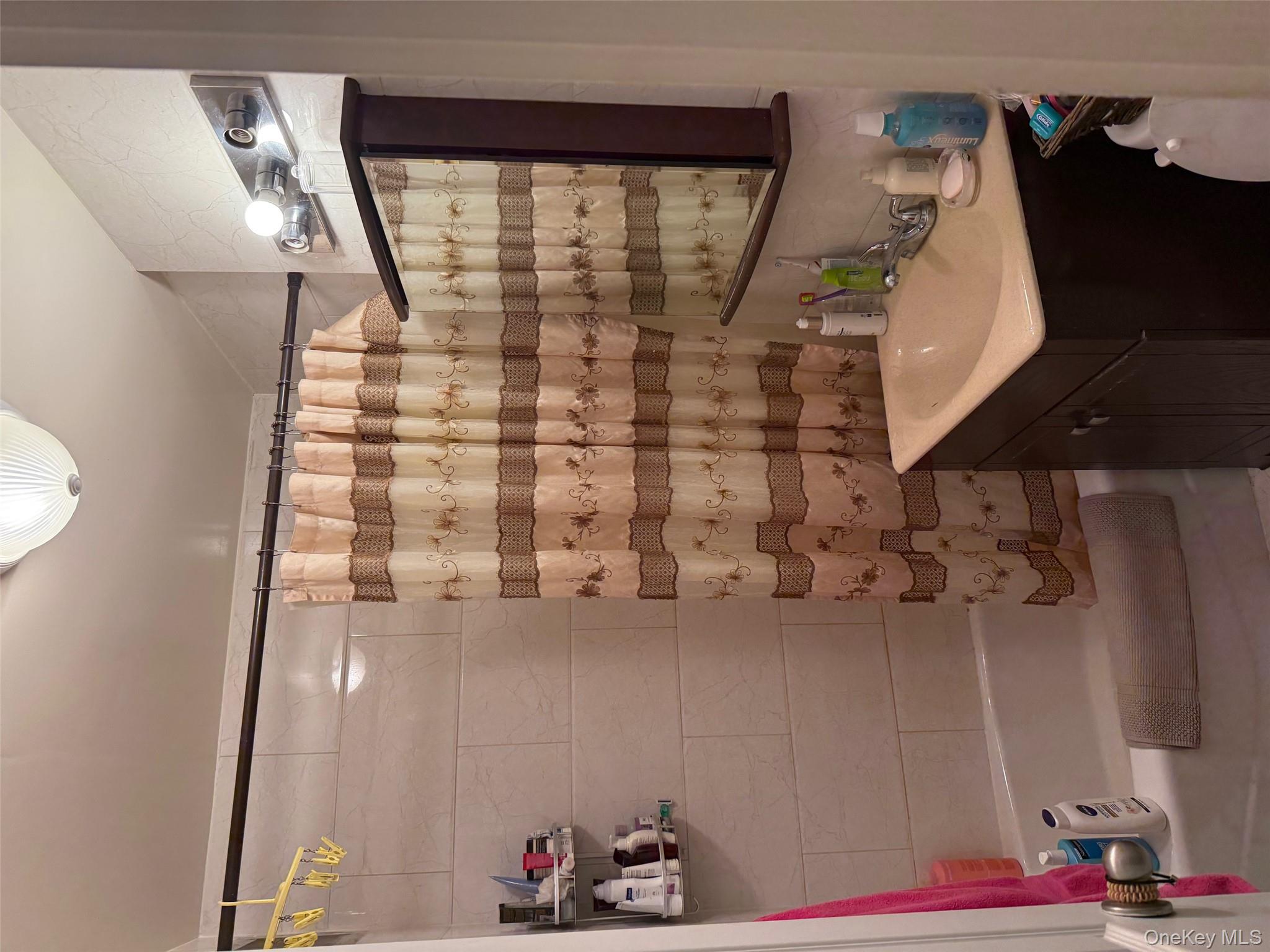 #12 photo, 30-44 29th Street, クイーンズ区 Astoria , NY 11102