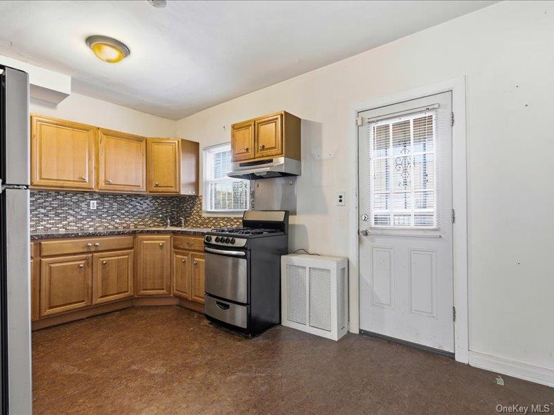 #7 photo, 17-07 Suydam Street, Ridgewood , NY 11385